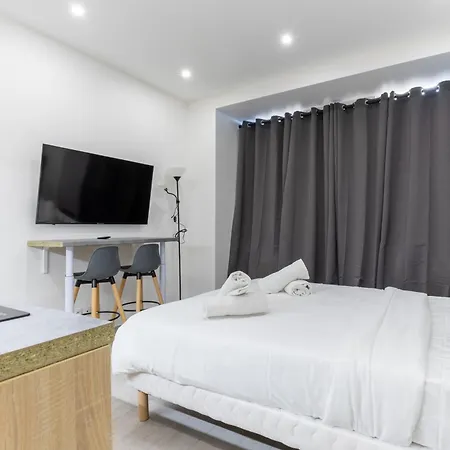 Apartman De Charme Au Coeur Des Batignolles Párizs